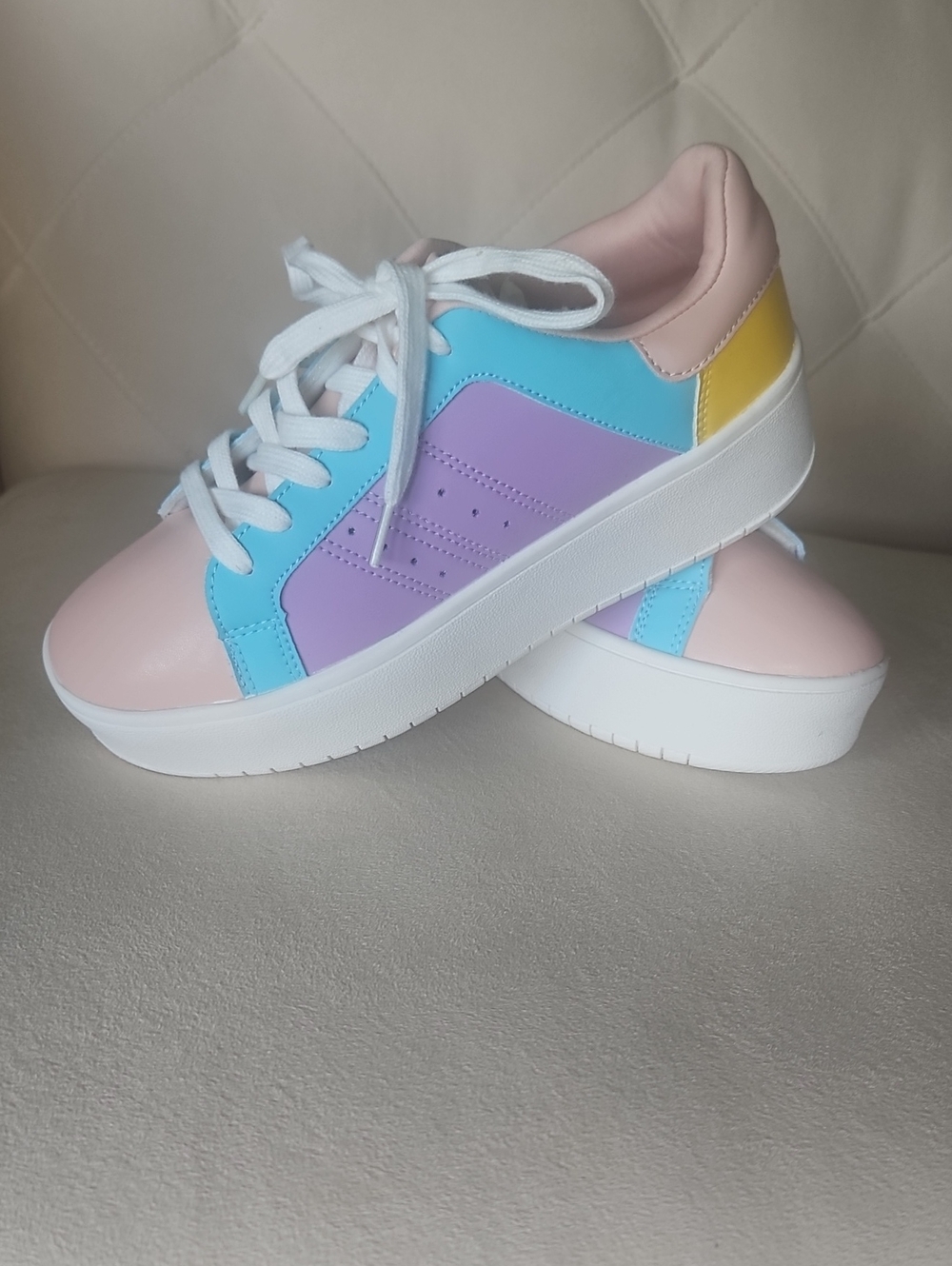 J. Adams Hero Sneaker in Pastel Multi Size 9 US